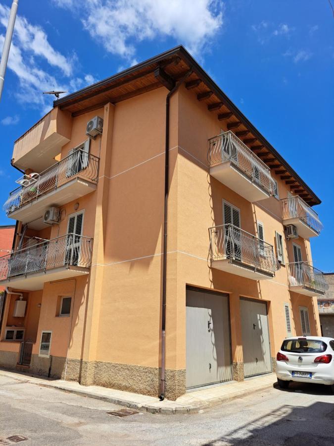 La Casa Vacanza Falcone Exterior foto